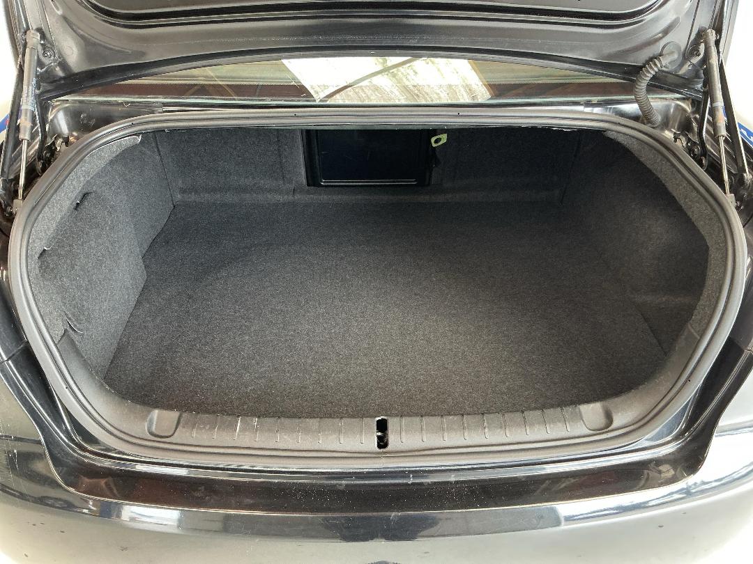 Photo '14' of Holden Commodore