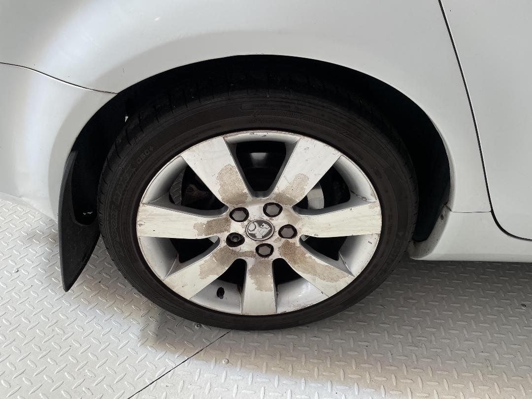 Photo '8' of Holden Commodore Omega