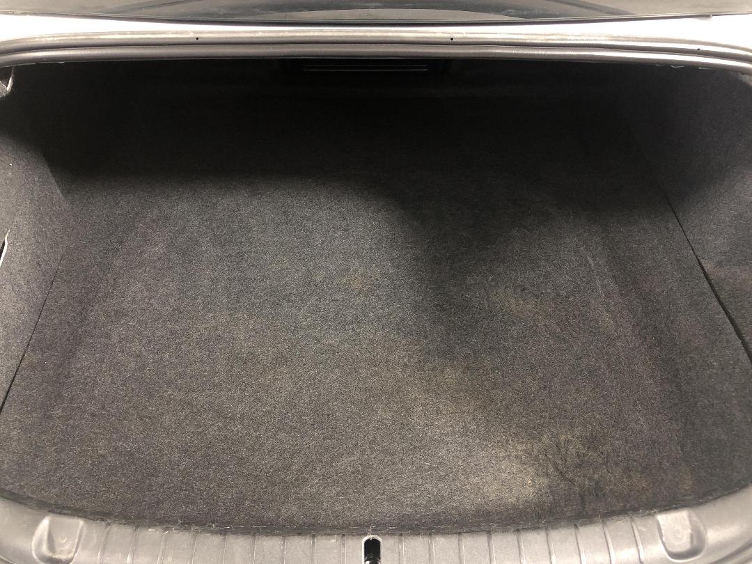 Photo '14' of Holden Commodore Photo '14' of Holden Commodore