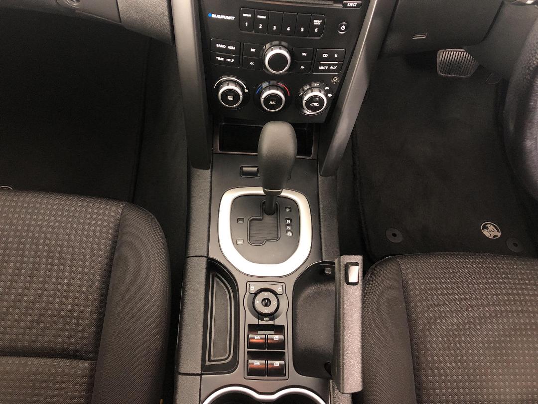 Photo '18' of Holden Commodore Photo '18' of Holden Commodore