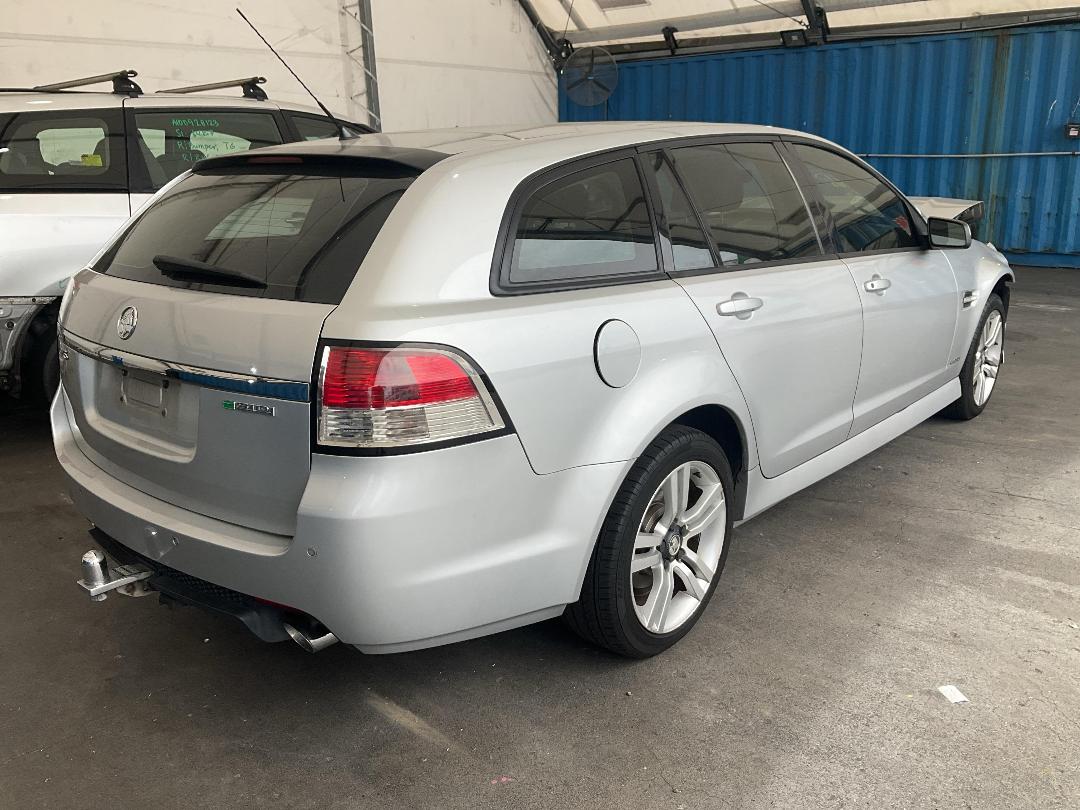 Photo '6' of Holden Commodore Sportwgn SV6