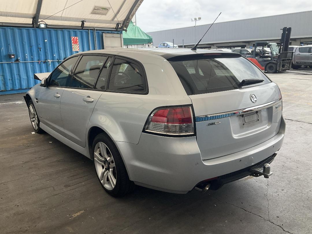 Photo '4' of Holden Commodore Sportwgn SV6