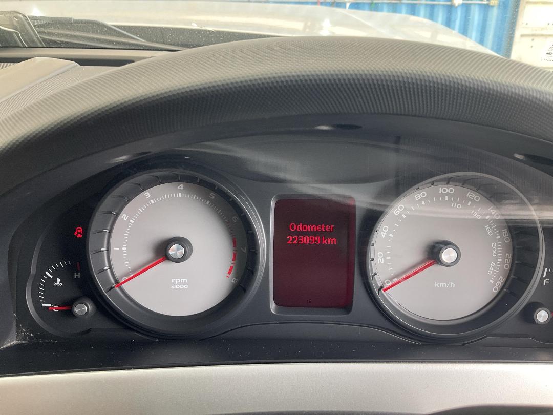 Photo '10' of Holden Commodore Sportwgn SV6