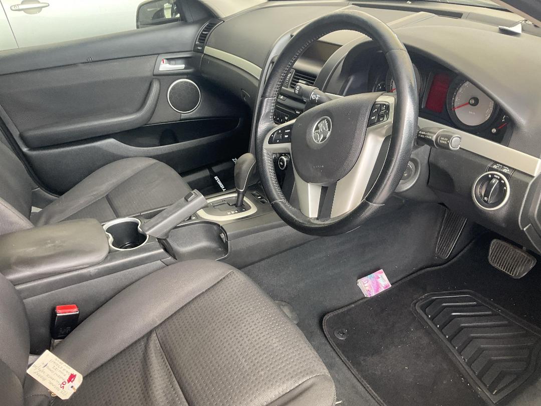 Photo '9' of Holden Commodore Sportwgn SV6