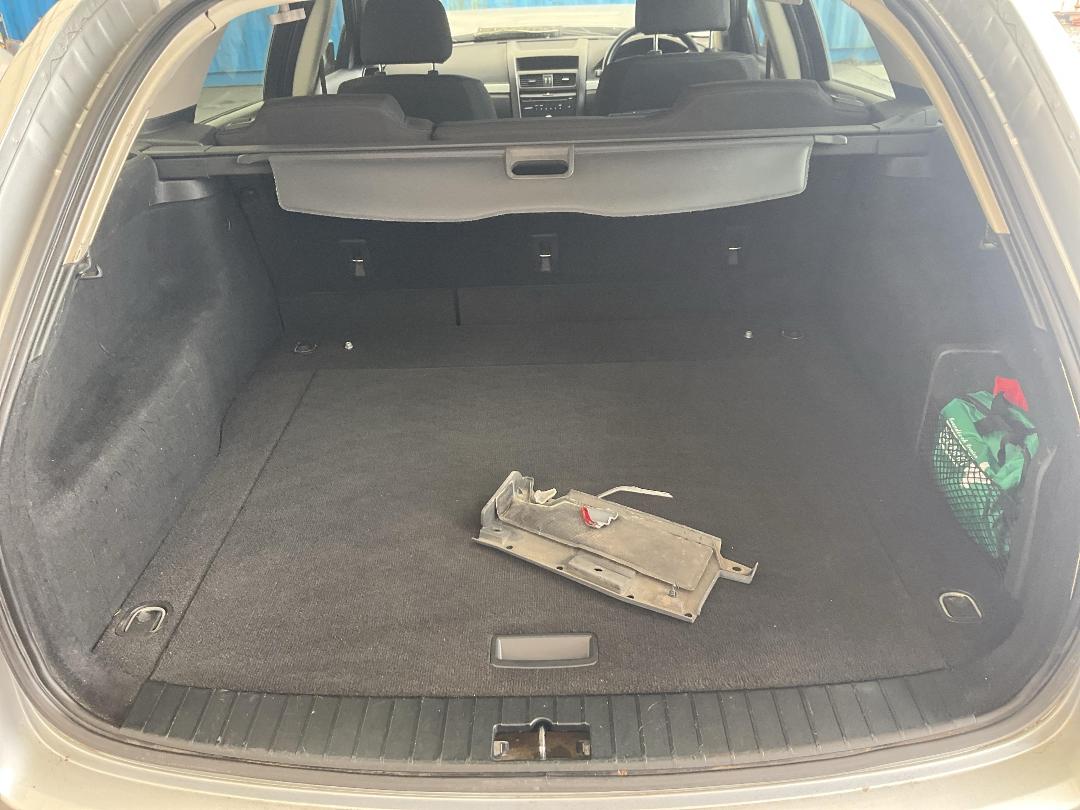 Photo '7' of Holden Commodore Sportwgn SV6