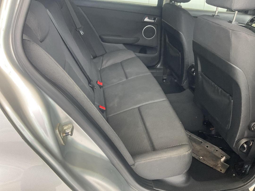 Photo '8' of Holden Commodore Sportwgn SV6