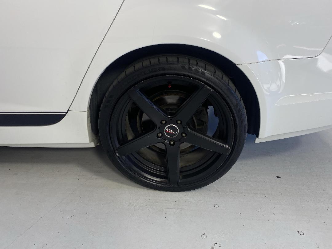 Photo '11' of Holden Commodore