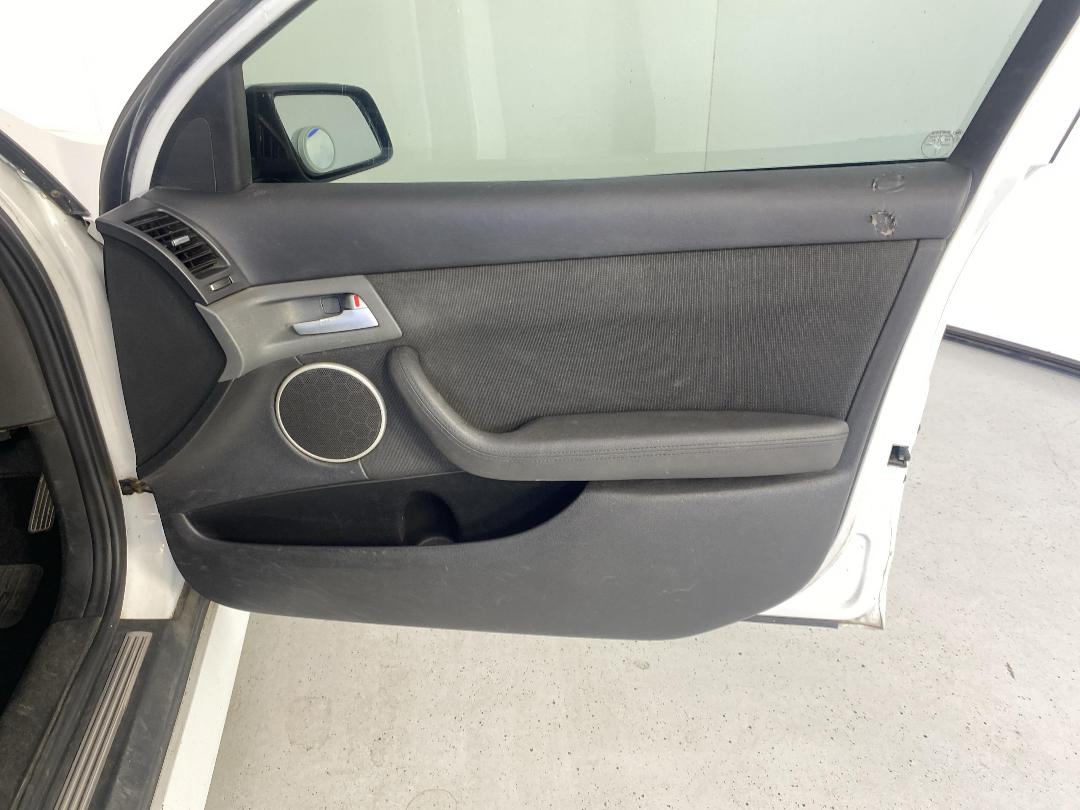 Photo '15' of Holden Commodore