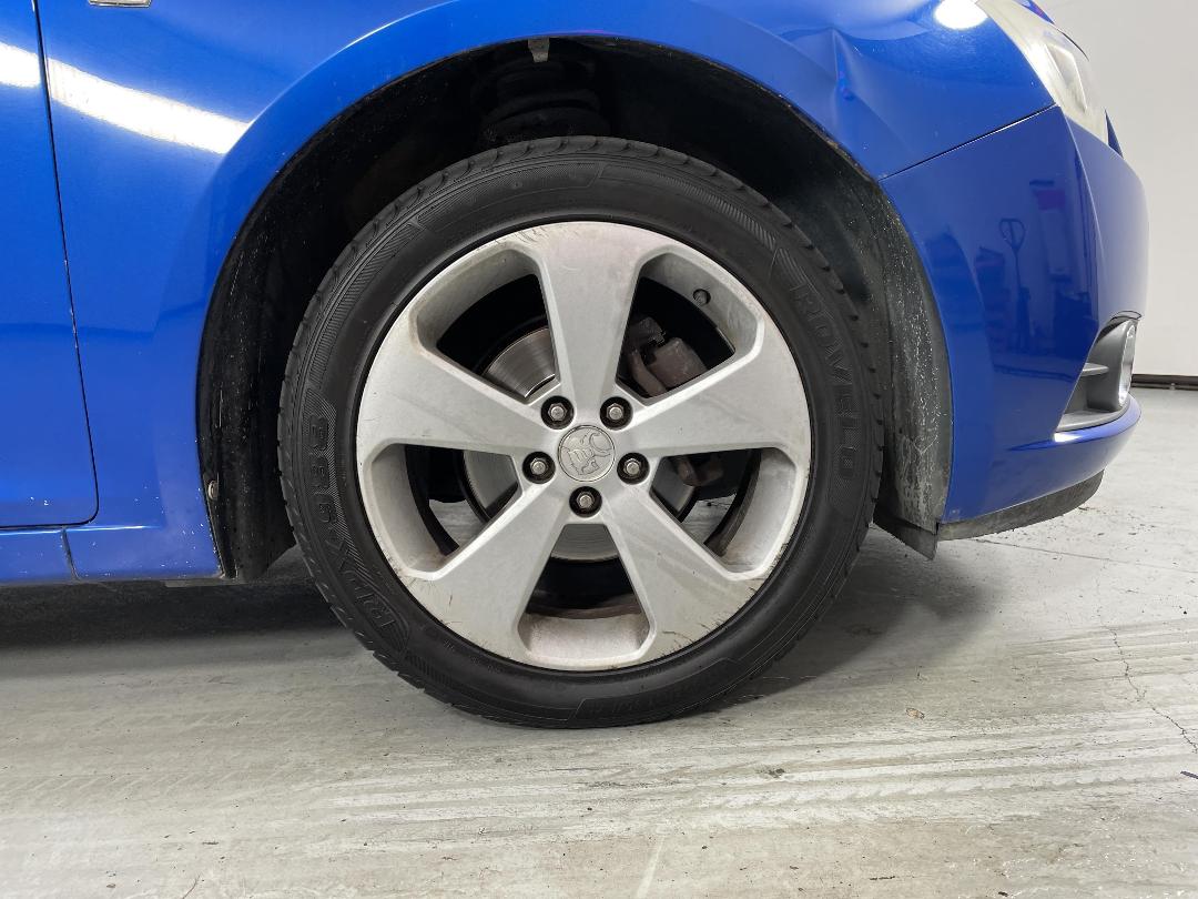 Photo '9' of Holden Cruze