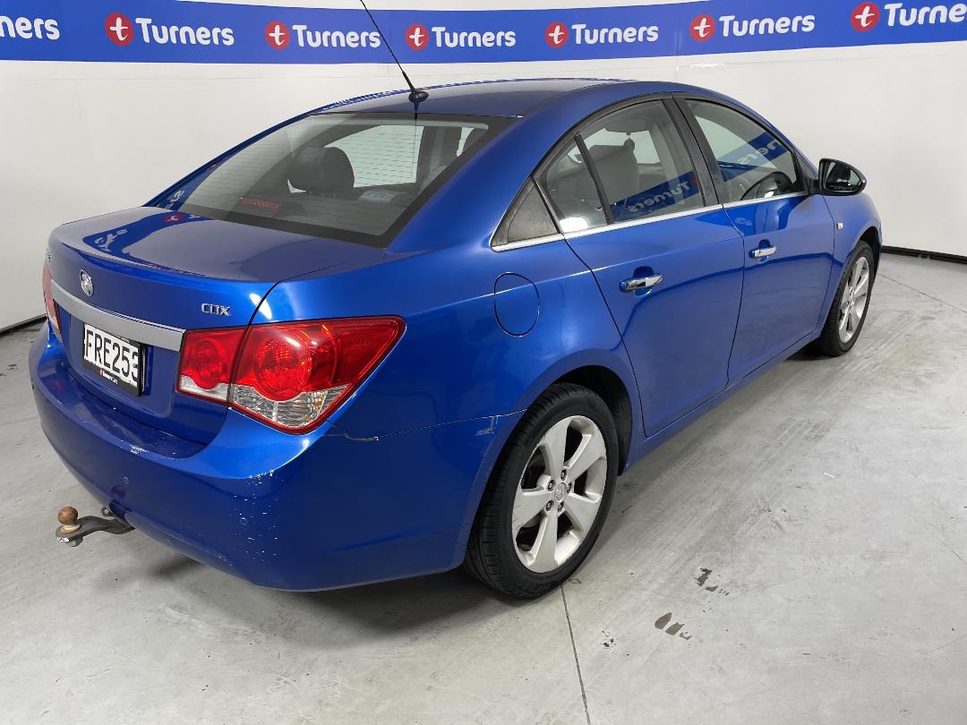 Photo '7' of Holden Cruze