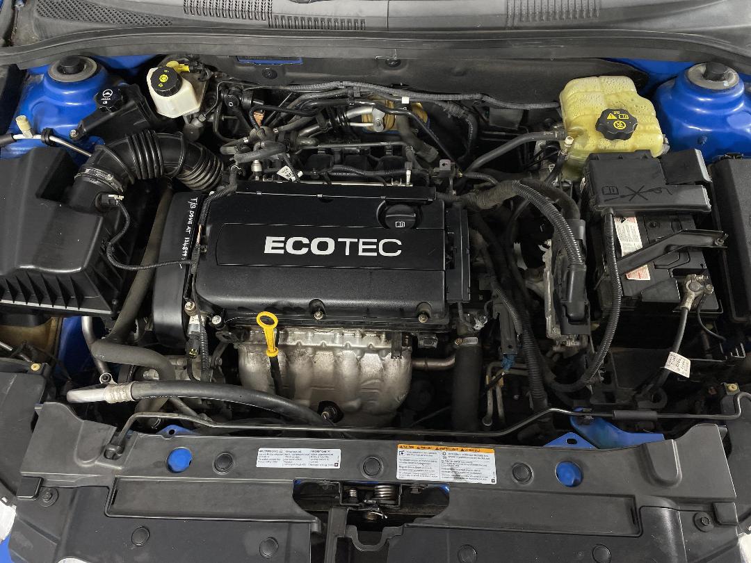 Photo '13' of Holden Cruze