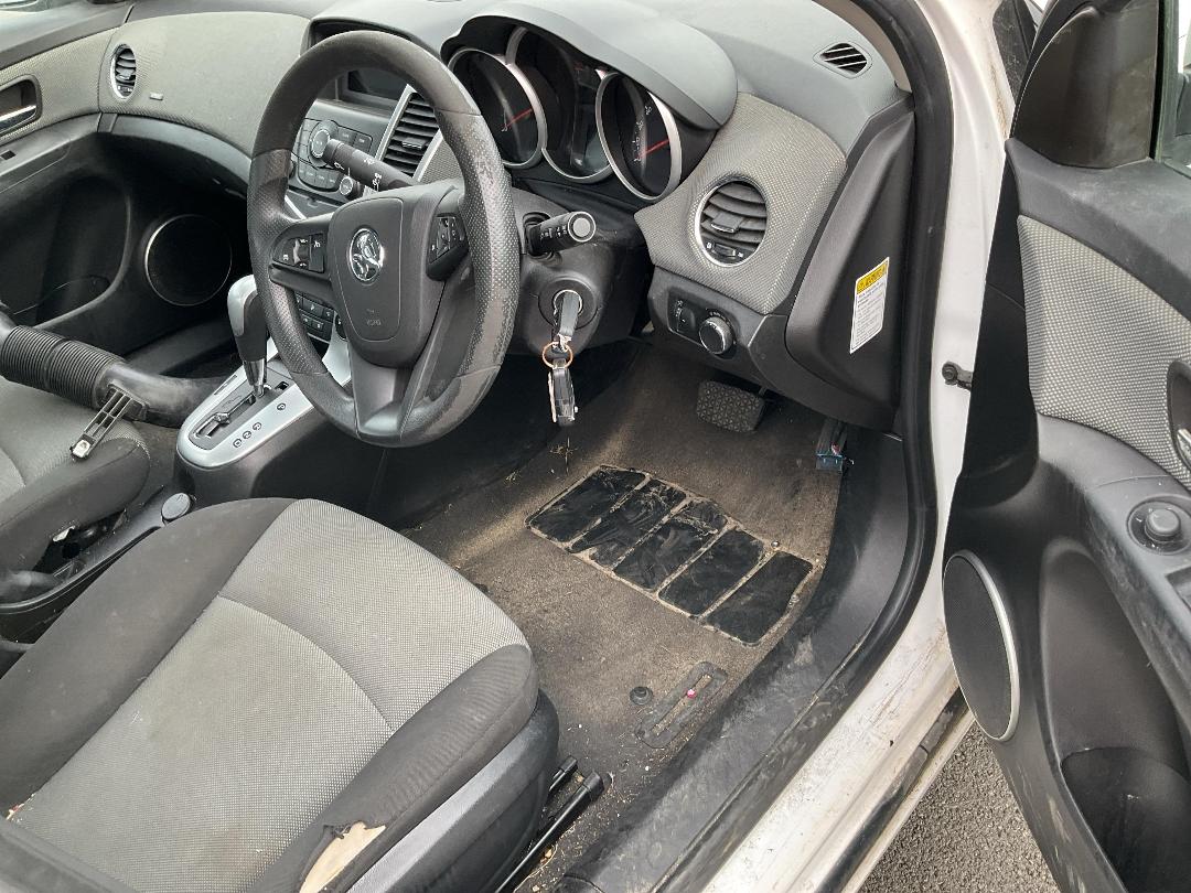 Photo '8' of Holden Cruze CD