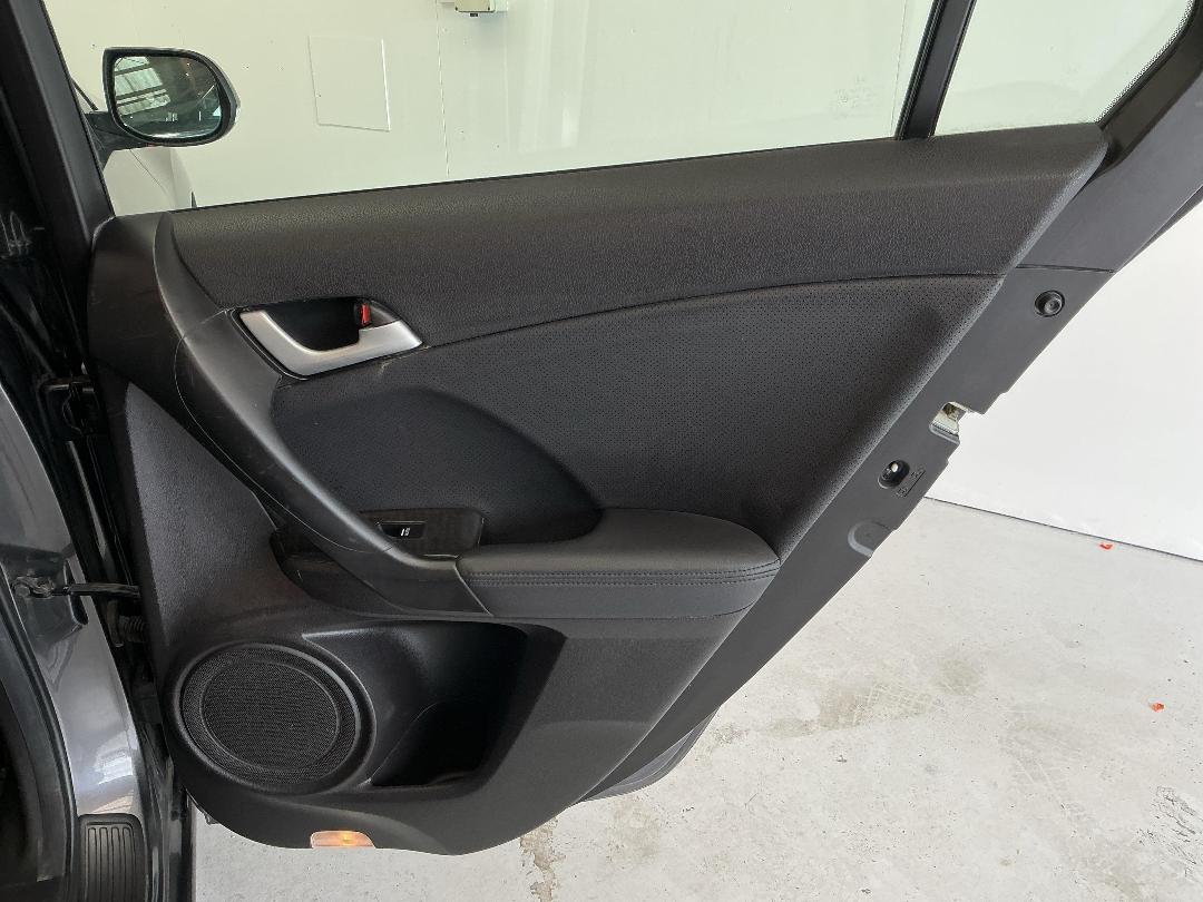 Photo '19' of Honda Accord