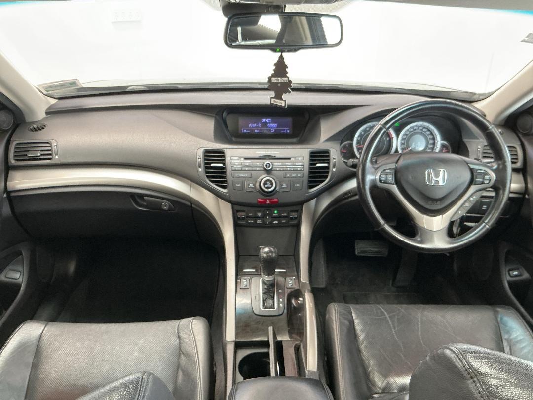 Photo '17' of Honda Accord