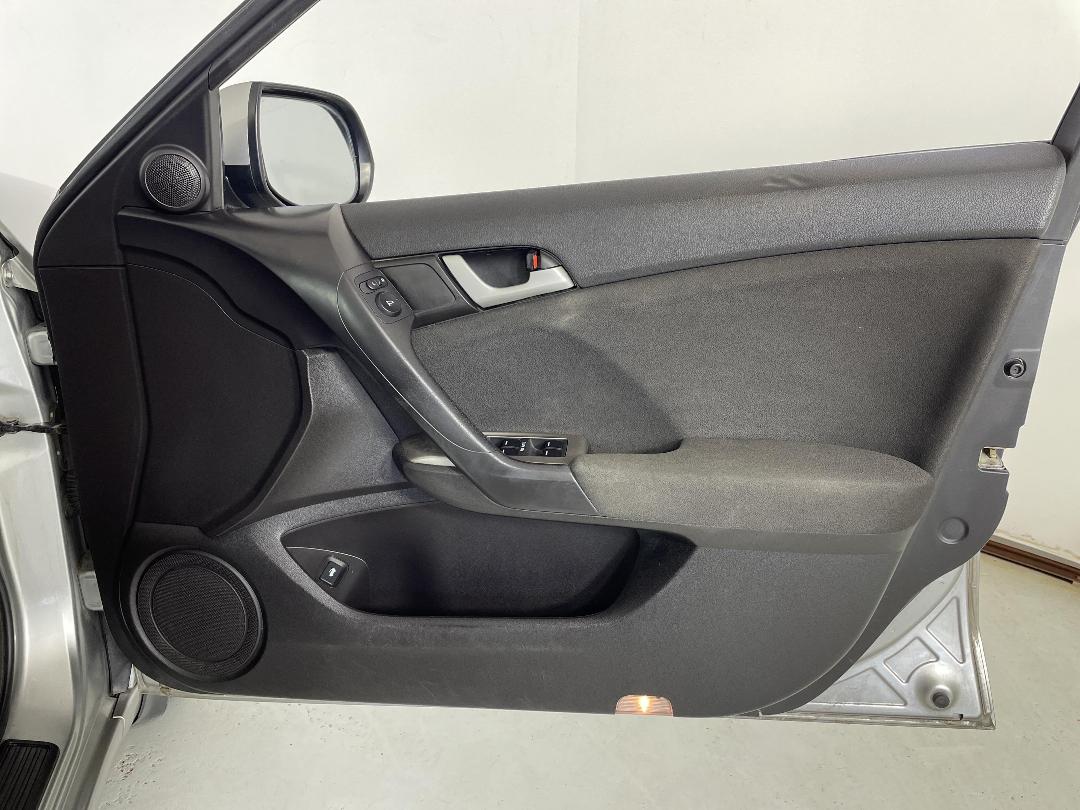 Photo '15' of Honda Accord