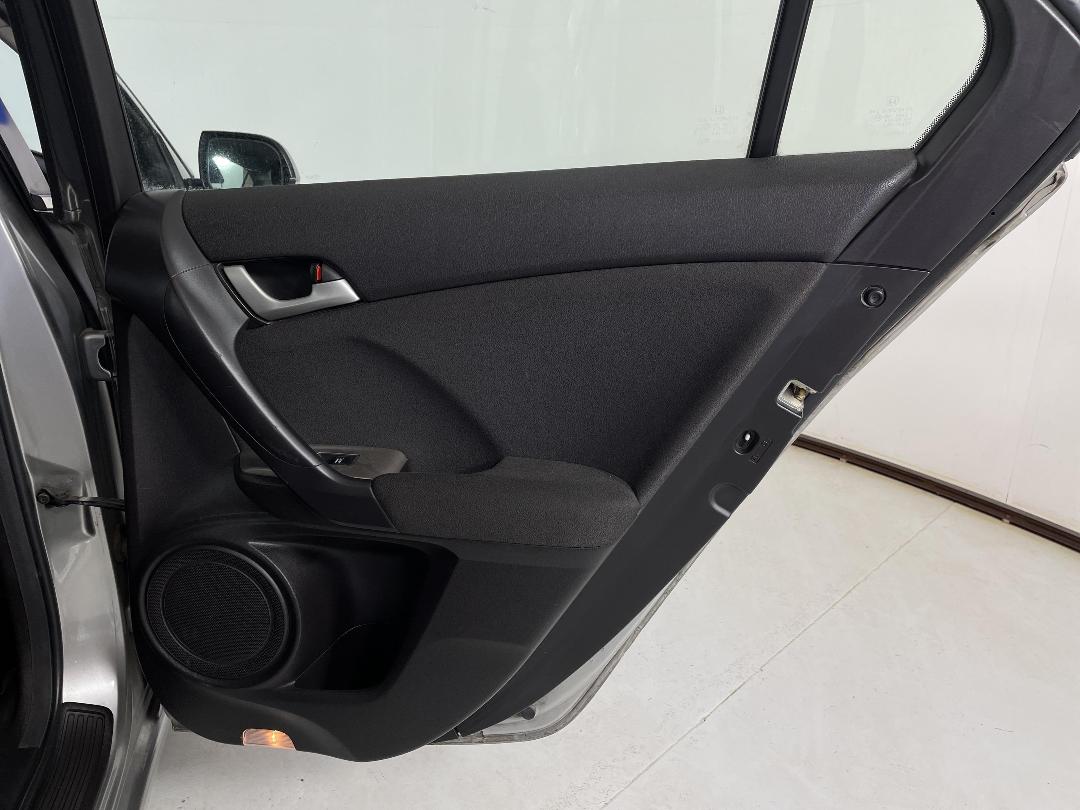 Photo '19' of Honda Accord