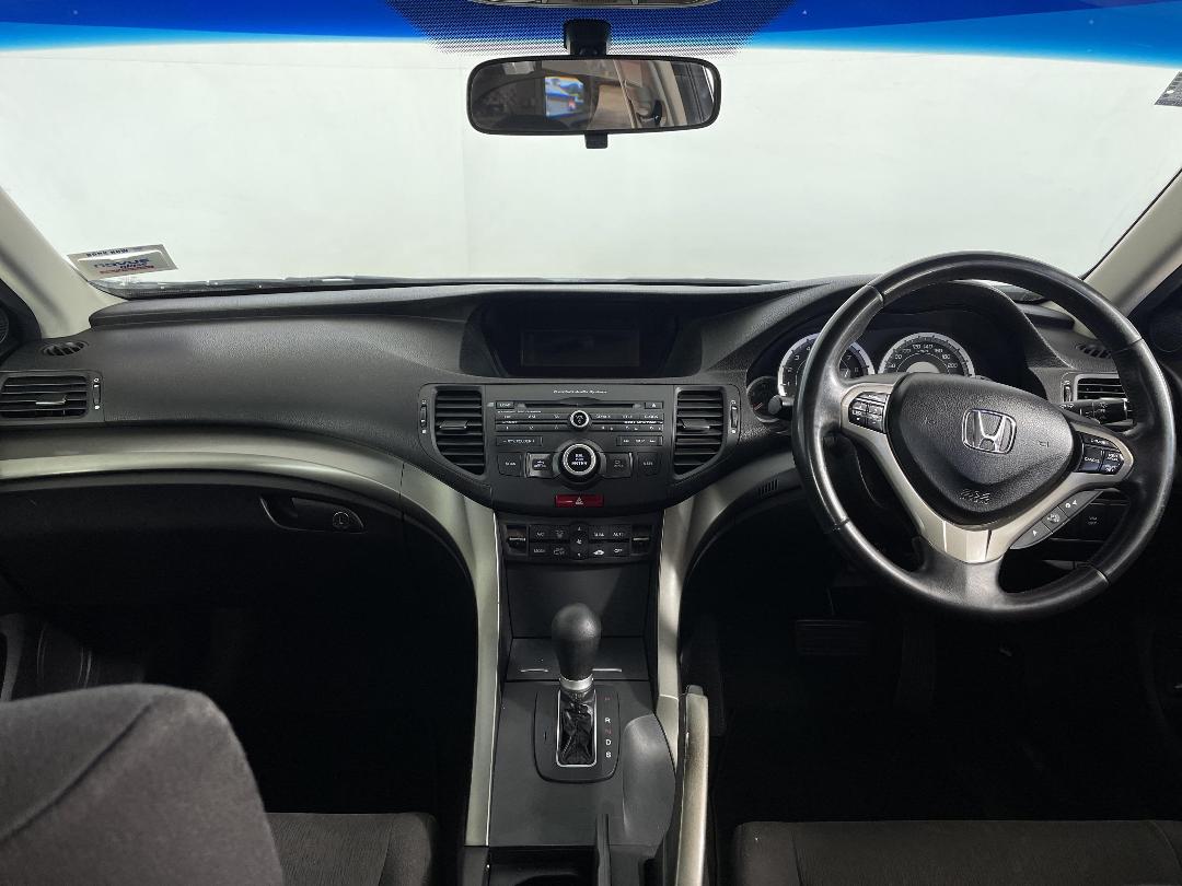 Photo '17' of Honda Accord