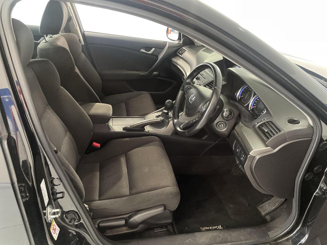 Photo '16' of Honda Accord Photo '16' of Honda Accord