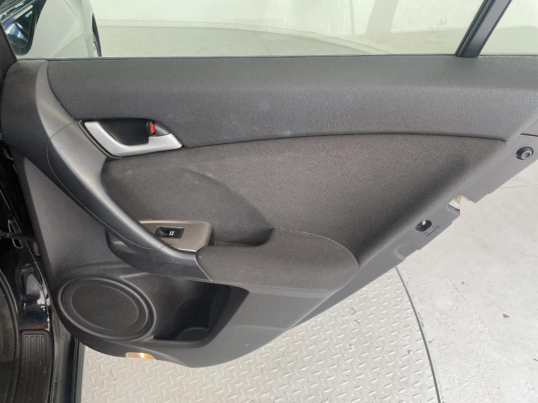 Photo '19' of Honda Accord Photo '19' of Honda Accord