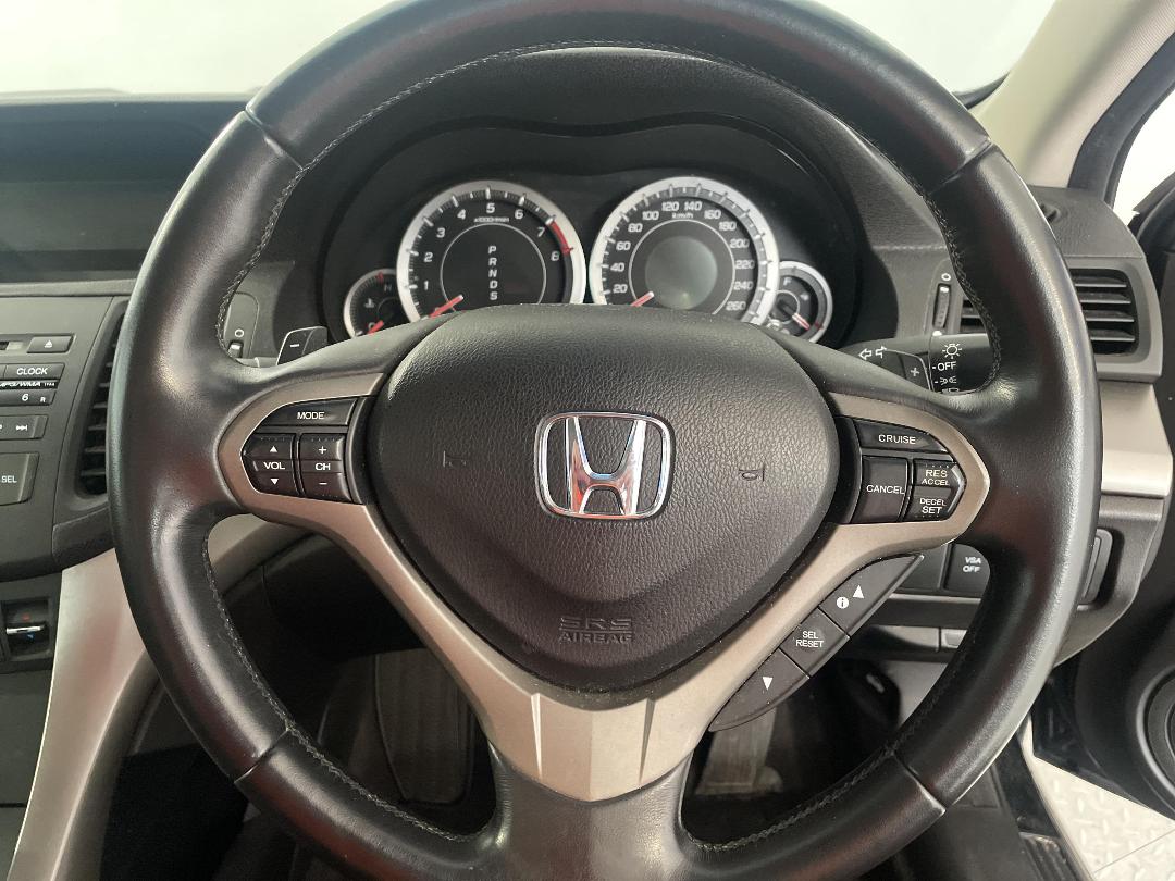 Photo '28' of Honda Accord Photo '28' of Honda Accord