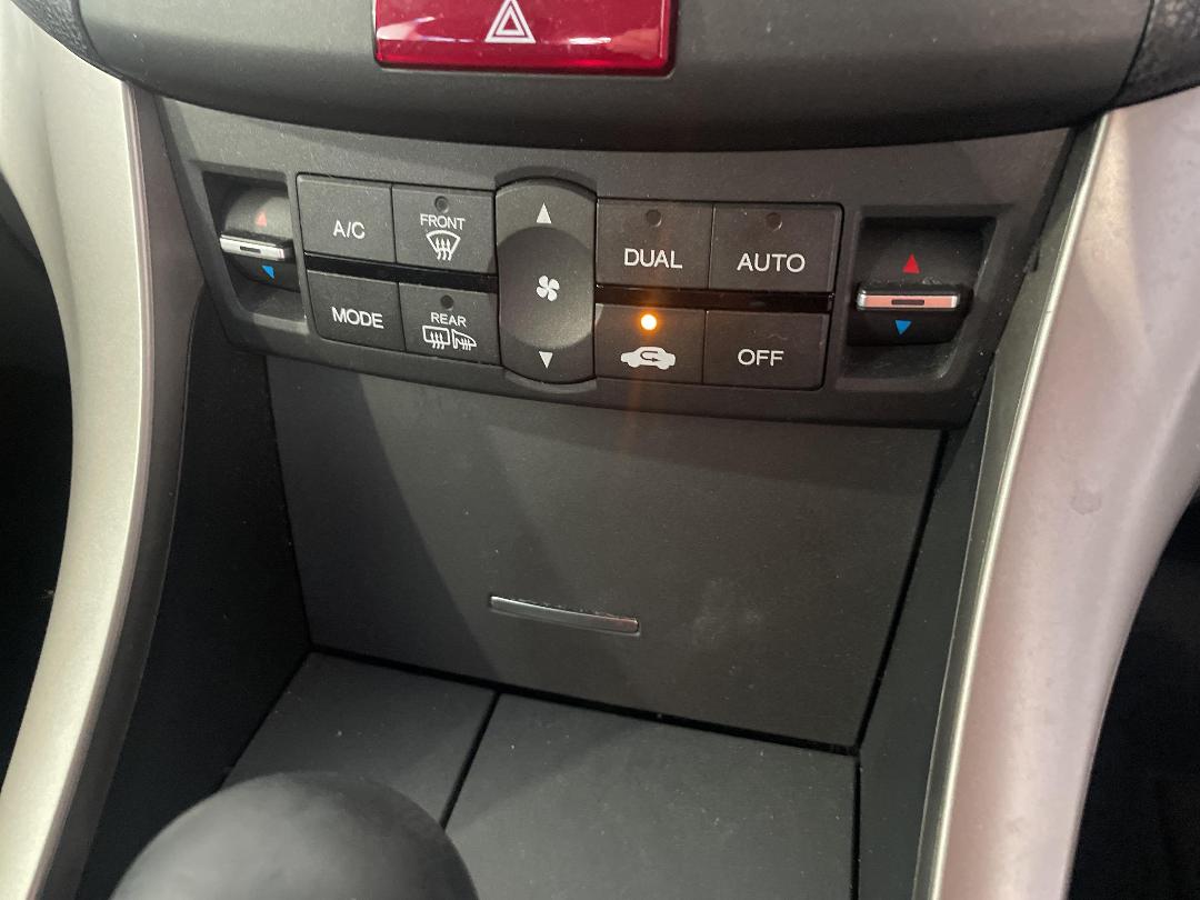 Photo '31' of Honda Accord Photo '31' of Honda Accord