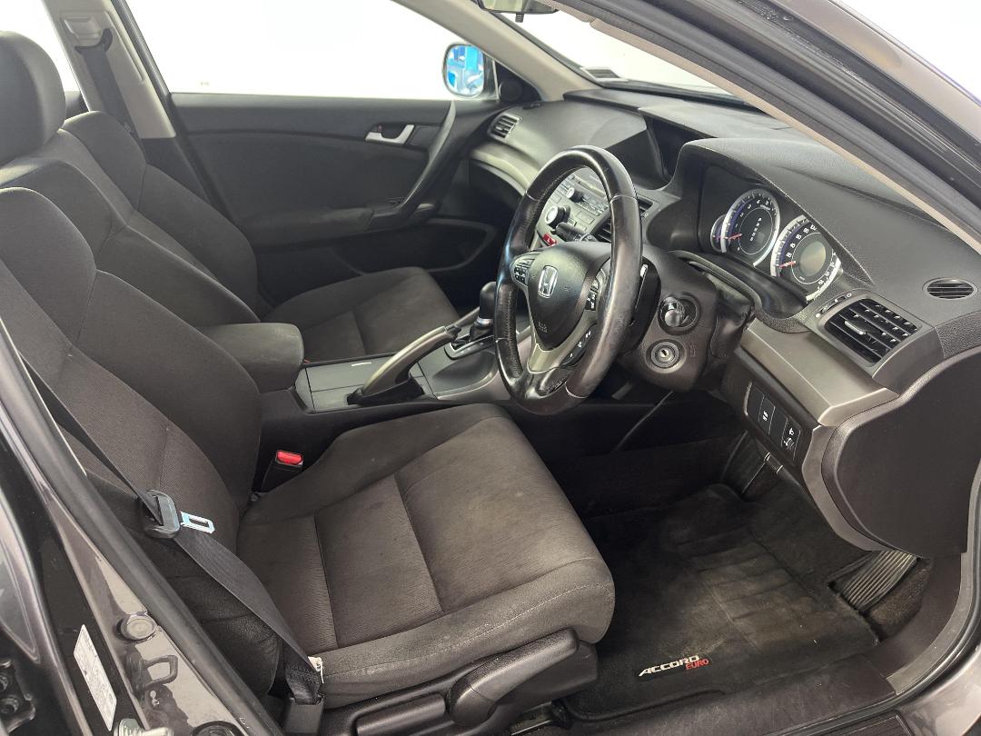 Photo '16' of Honda Accord