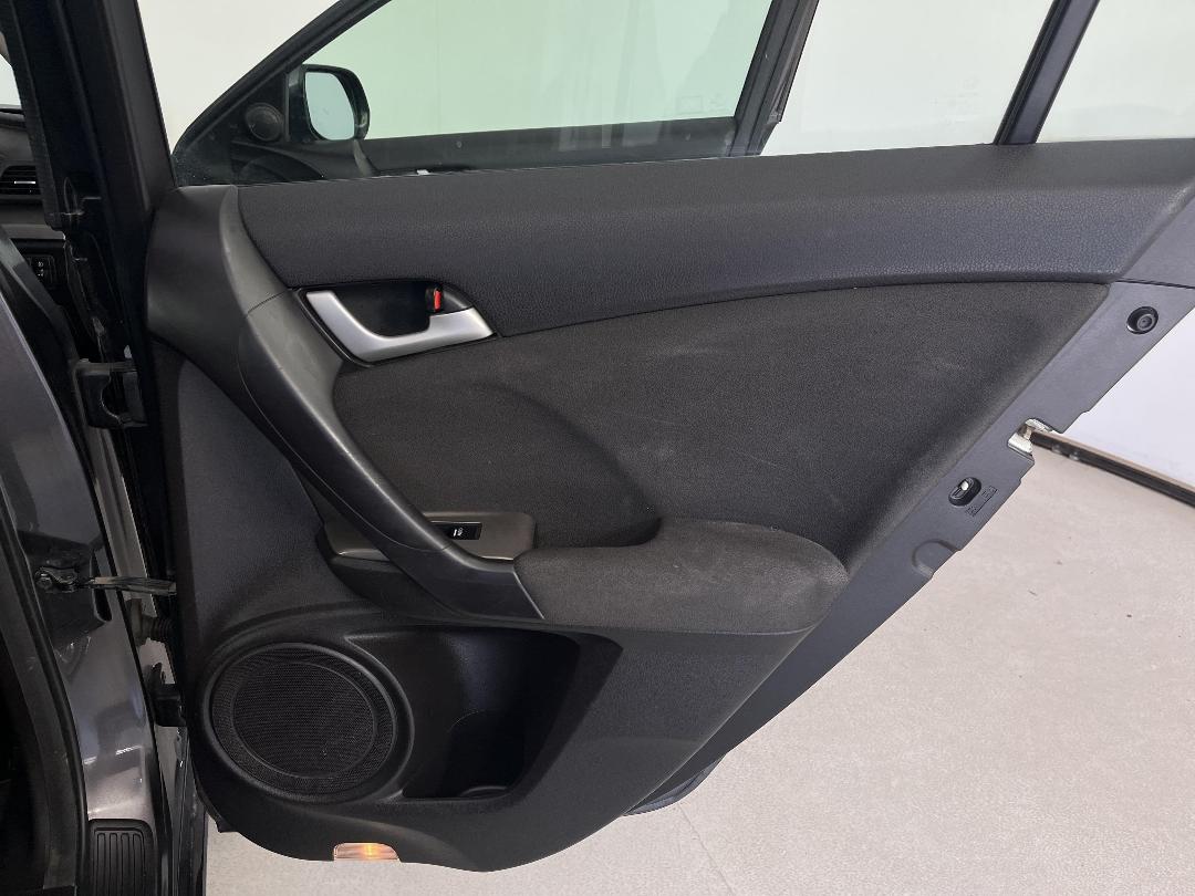 Photo '19' of Honda Accord