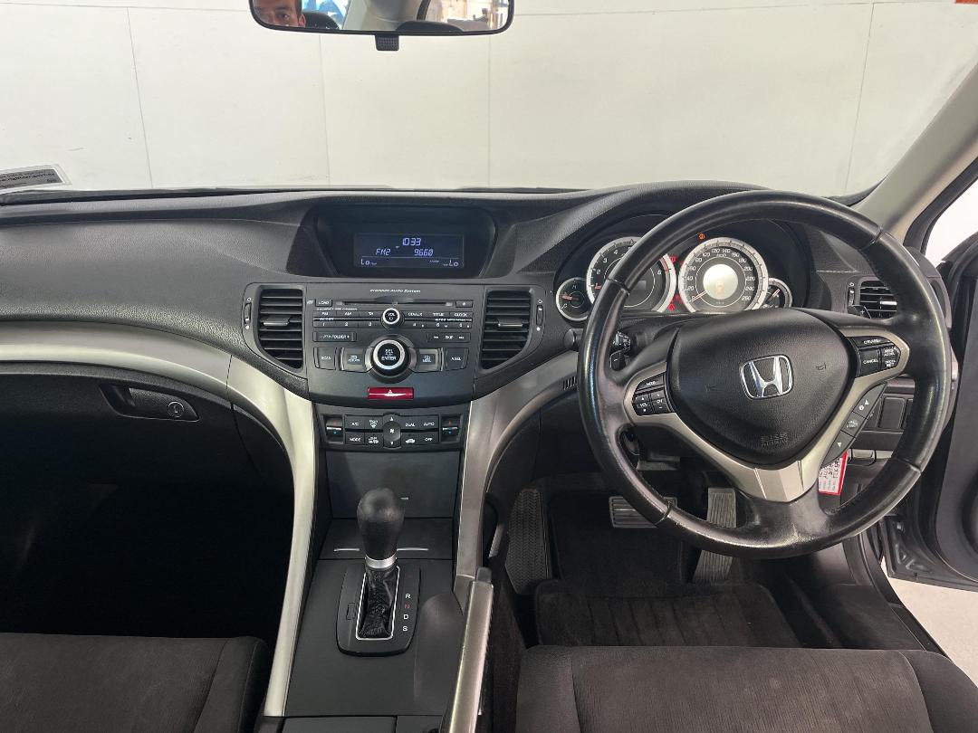 Photo '17' of Honda Accord