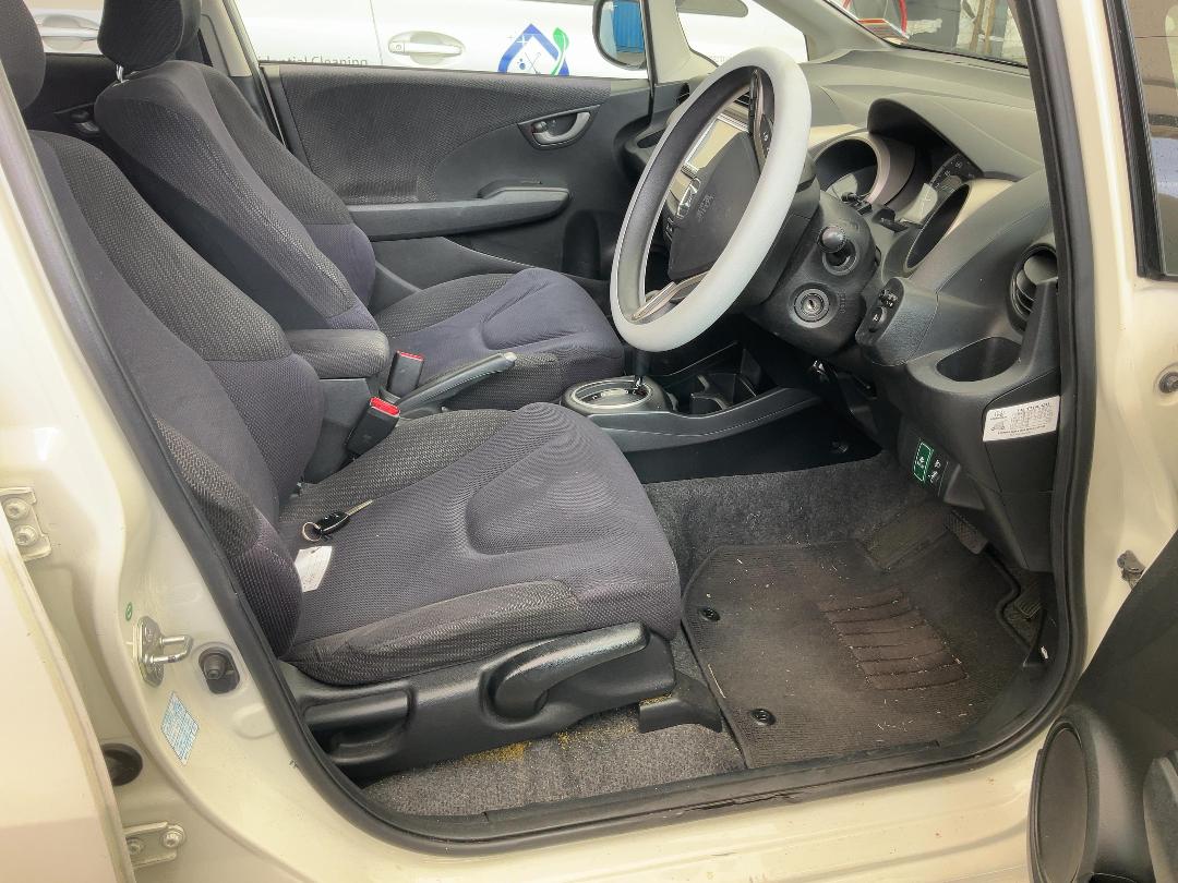 Photo '20' of Honda FIT