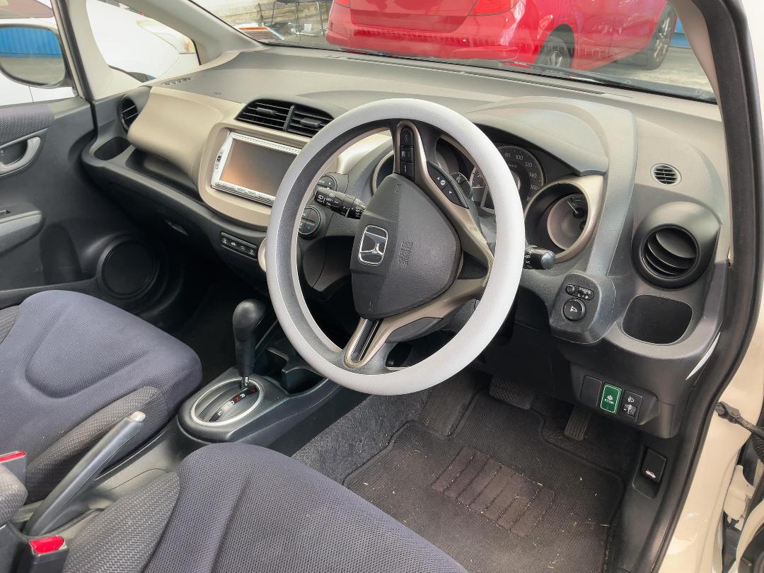 Photo '21' of Honda FIT