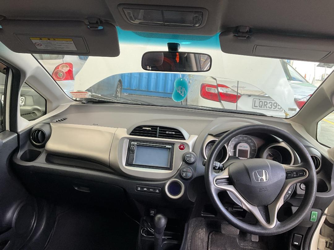 Photo '22' of Honda FIT Photo '22' of Honda FIT