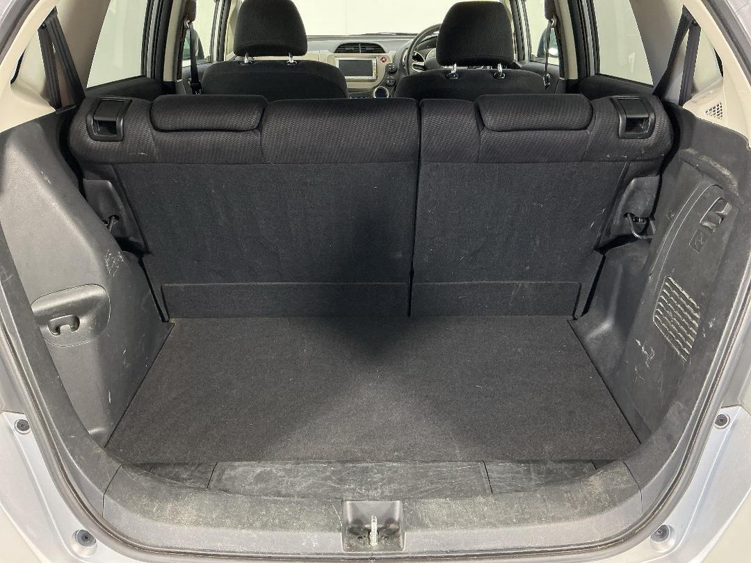 Photo '14' of Honda FIT