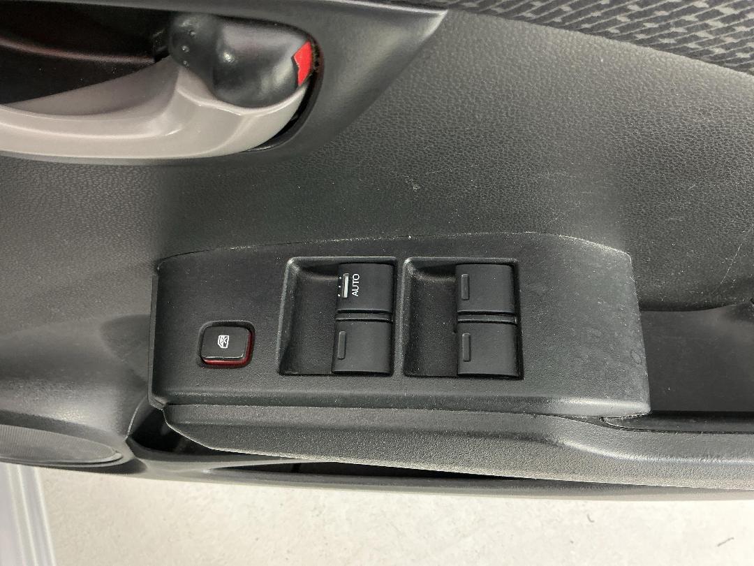 Photo '23' of Honda FIT