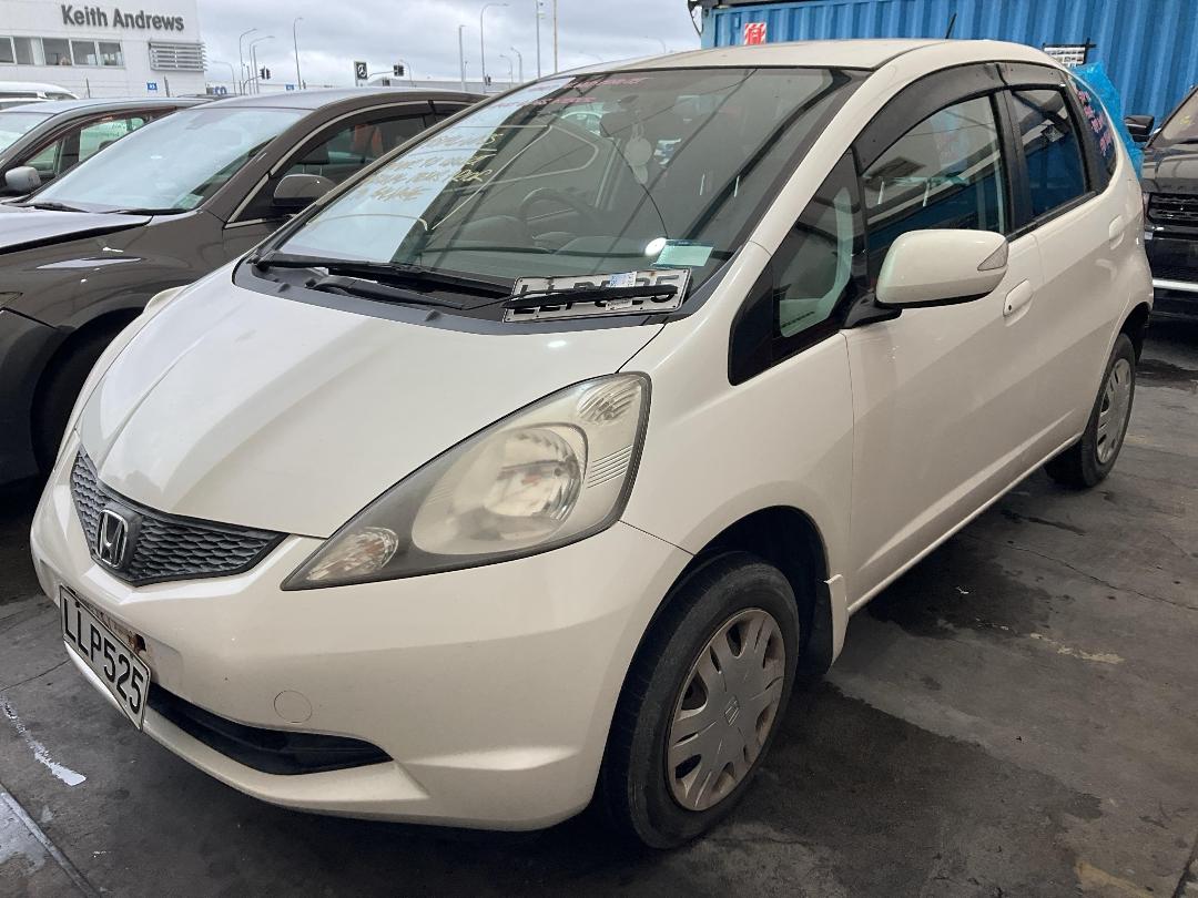 Photo '3' of Honda FIT Photo '3' of Honda FIT