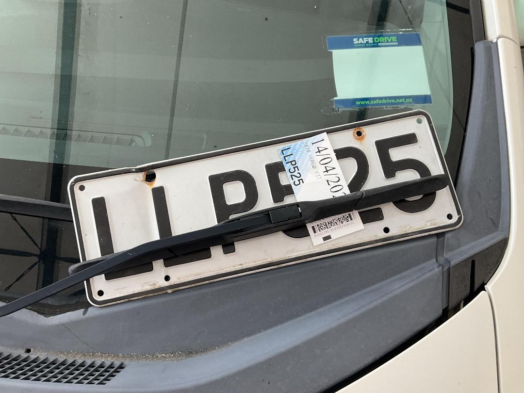 Photo '15' of Honda FIT Photo '15' of Honda FIT