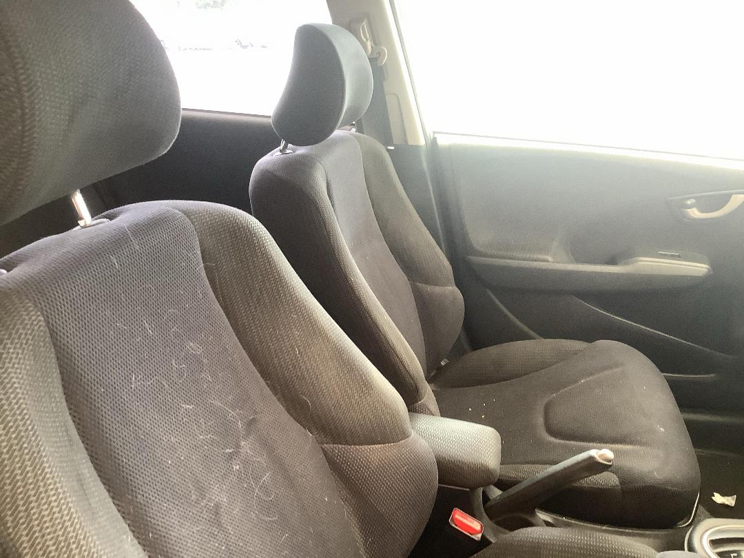 Photo '13' of Honda FIT Hybrid Photo '13' of Honda FIT Hybrid