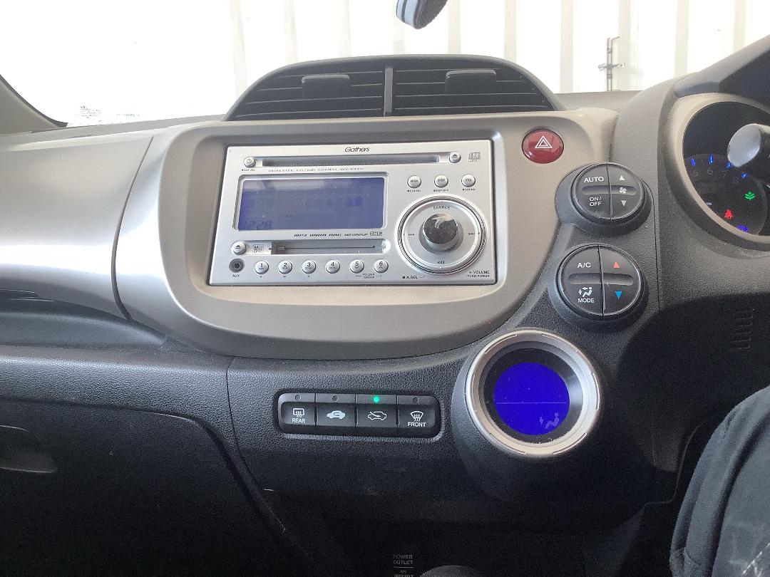 Photo '16' of Honda FIT Hybrid Photo '16' of Honda FIT Hybrid