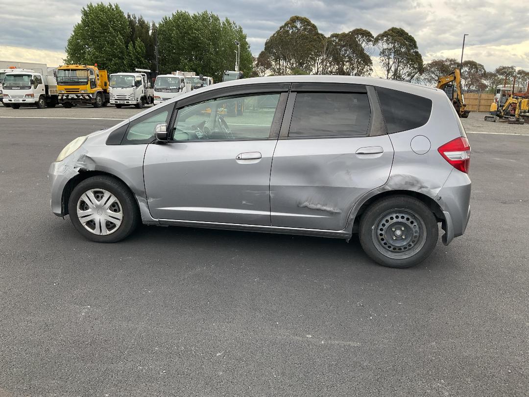 Photo '6' of Honda FIT