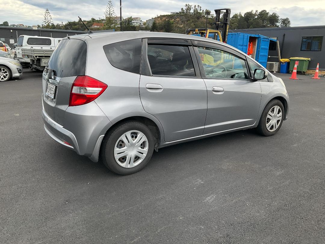 Photo '3' of Honda FIT