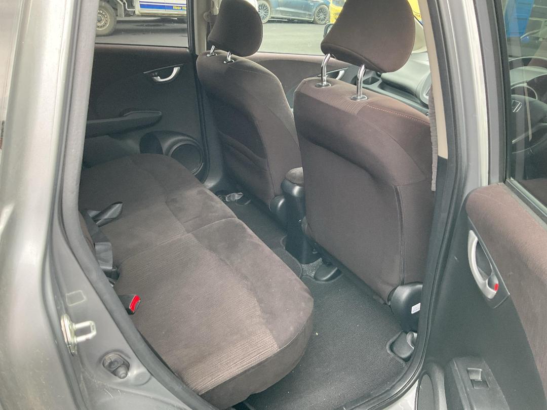 Photo '16' of Honda FIT