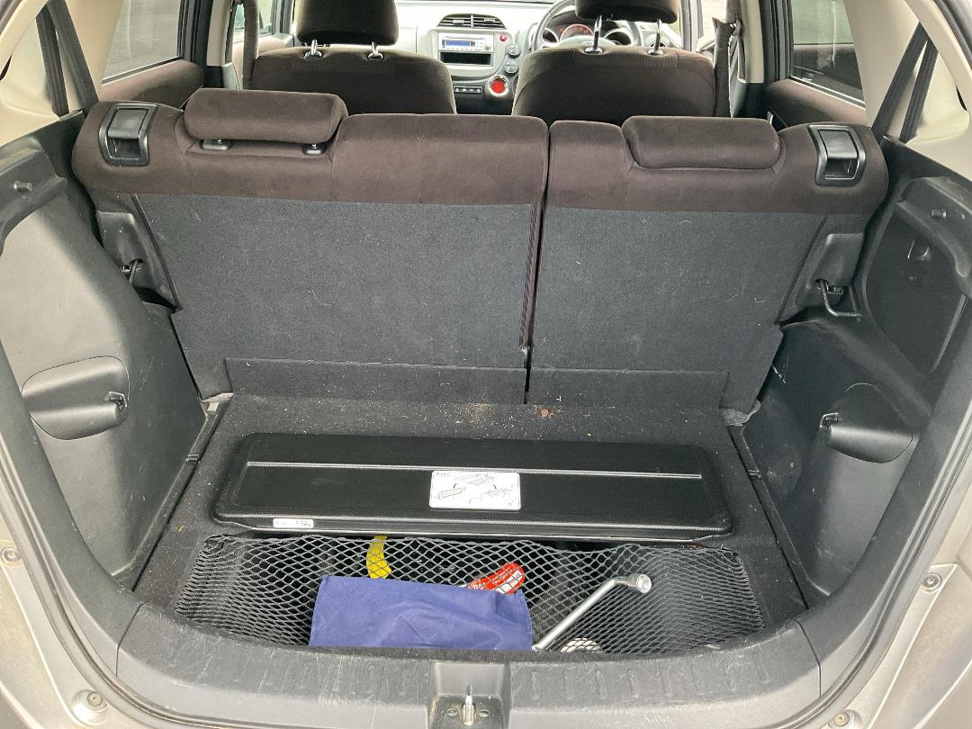 Photo '17' of Honda FIT