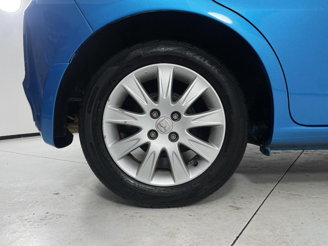 Photo '12' of Honda FIT