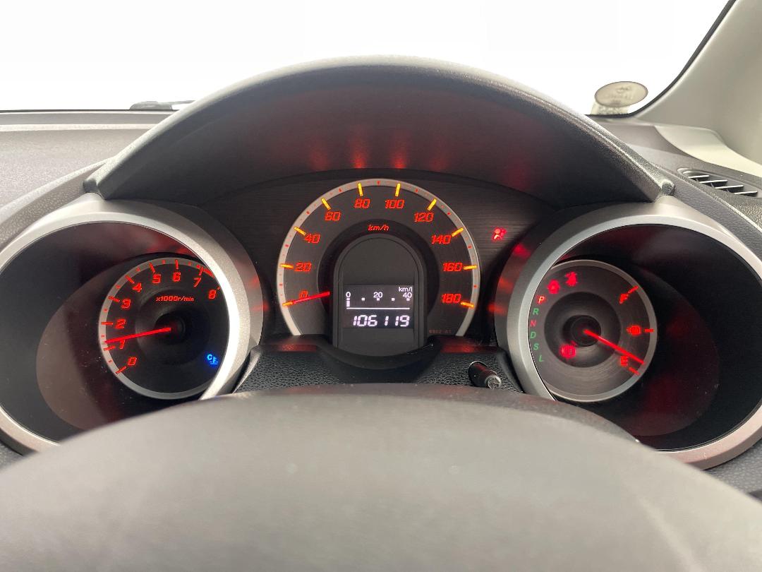 Photo '21' of Honda FIT