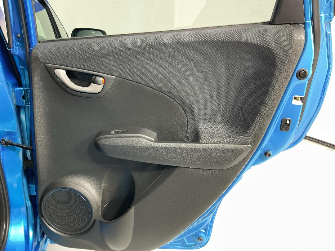 Photo '19' of Honda FIT