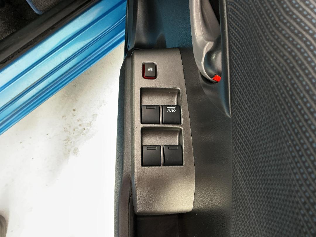 Photo '23' of Honda FIT