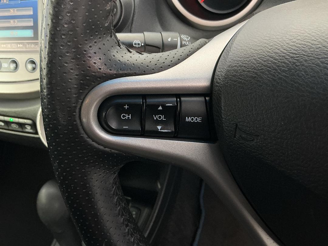 Photo '26' of Honda FIT