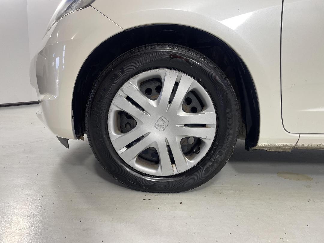 Photo '10' of Honda FIT