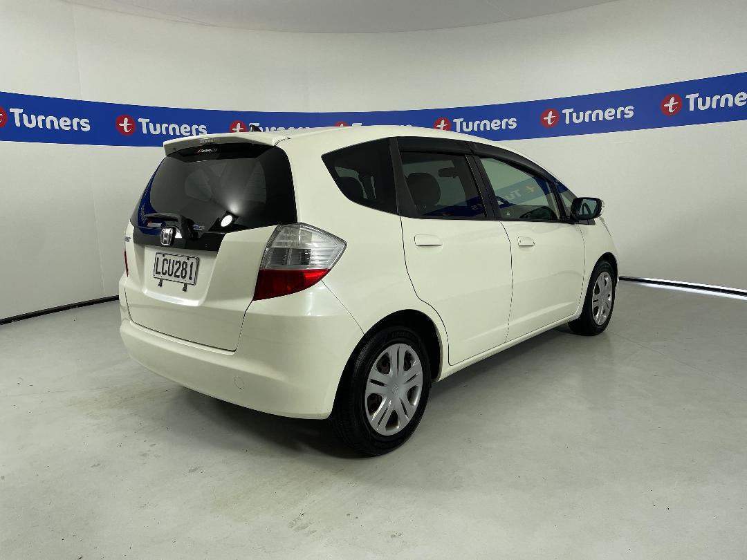 Photo '7' of Honda FIT