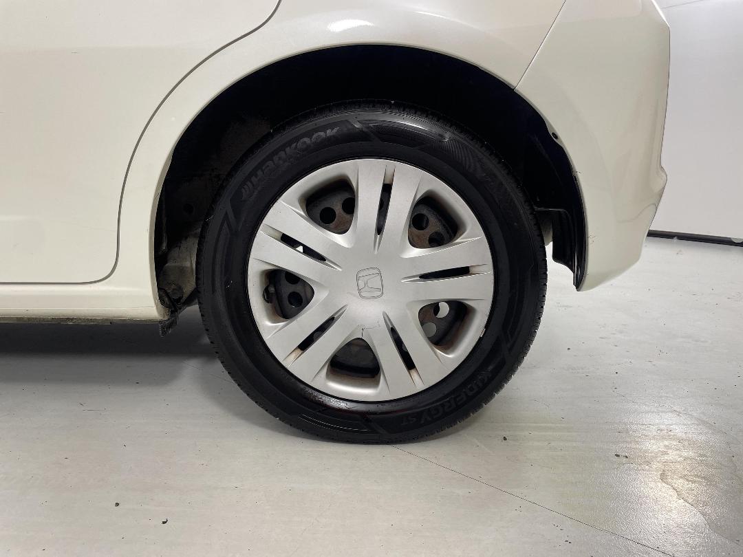 Photo '11' of Honda FIT