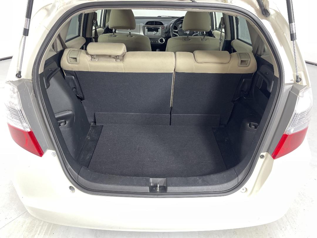 Photo '14' of Honda FIT